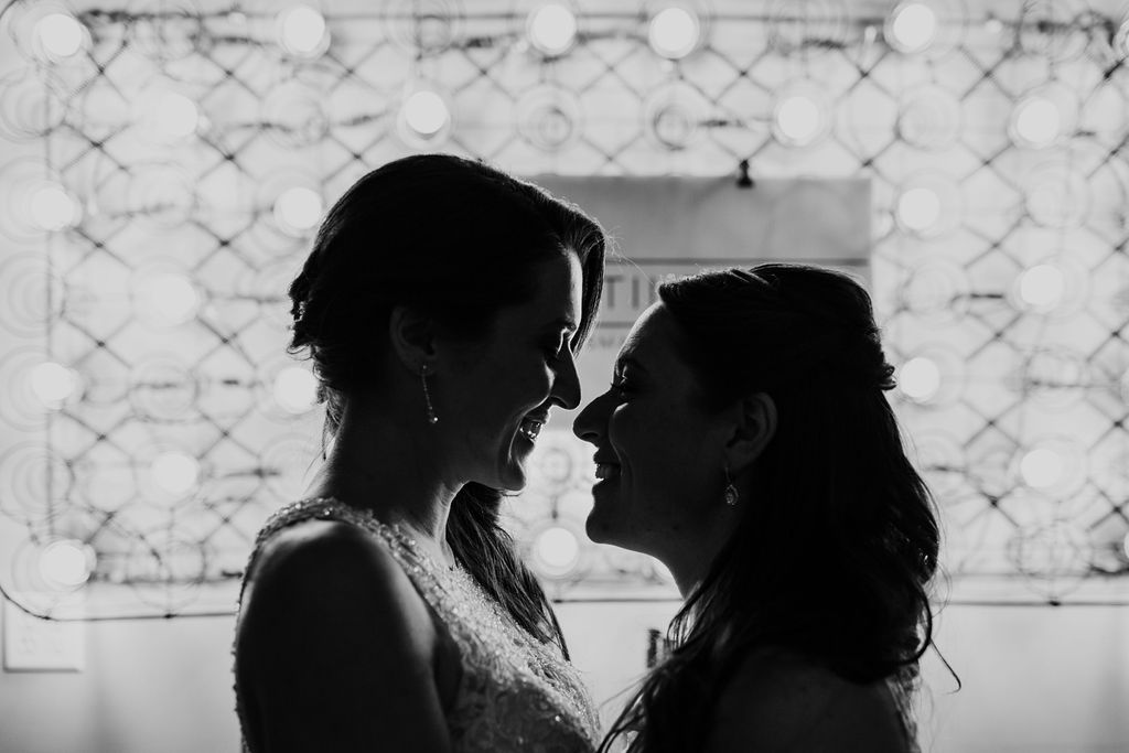 Alissa and Melissa | Emma Mullins Photography